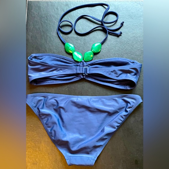 Bikini - Picture 2 of 4